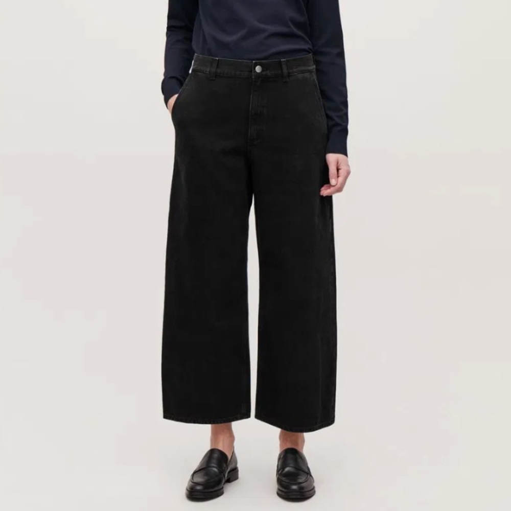 COS Barrel Leg Jeans in Dark Grey/Black Size 25